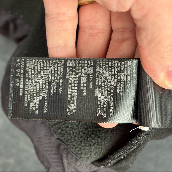 EUC Marmot Women's Black Gravity Warm Wind & Water resistant Jacket Sz Small - Picture 11 of 15